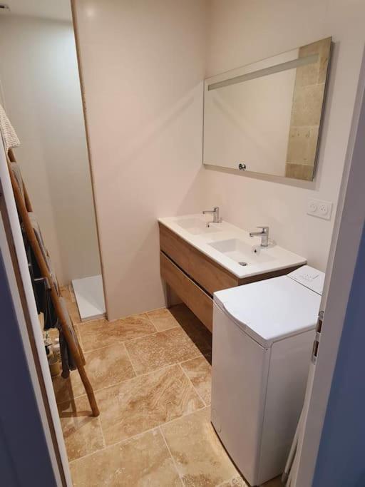 Ceyreste T3 Avec Jacuzzi Prive Exterieur 아파트 외부 사진